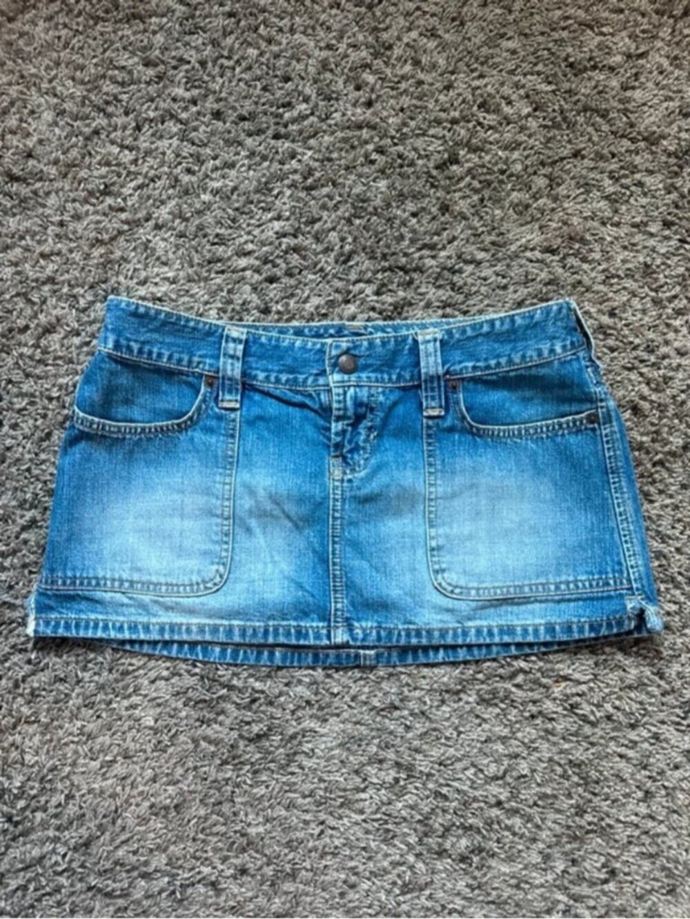 Mini 2000’s Skirt. Abercrombie & fitch
